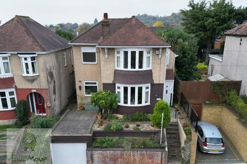 4 bedroom detached house for sale, Cliffe Road, Strood, Rochester ME2 3DN