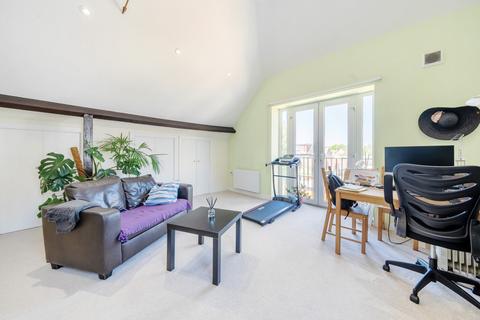 2 bedroom apartment for sale, Mackenzie Road, Beckenham