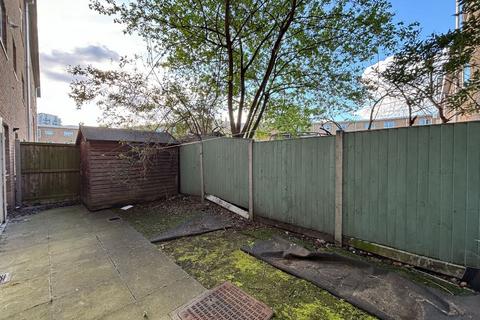 92 Uamvar Street, London, E14 6QY