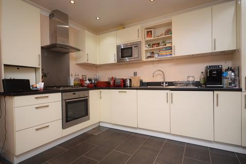 1 bedroom flat to rent, Westbourne Drive Forest Hill SE23