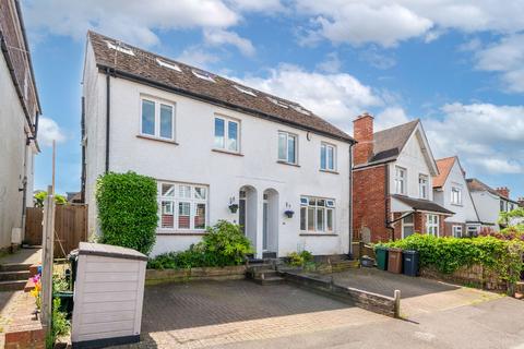 16 Chartfield Road, Reigate, RH2 7JZ