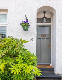 16 Chartfield Road, Reigate, RH2 7JZ