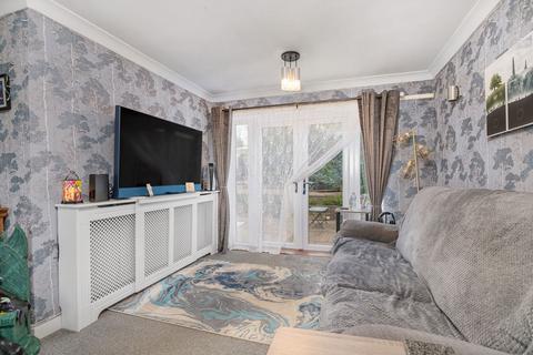 39 Derwent Crescent, Kettering, NN16 8UH