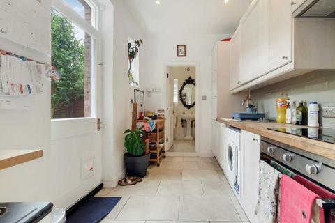 1 bedroom flat for sale, Talbot Road, London N6