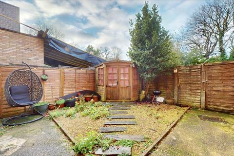 1 bedroom flat for sale, Talbot Road, London N6