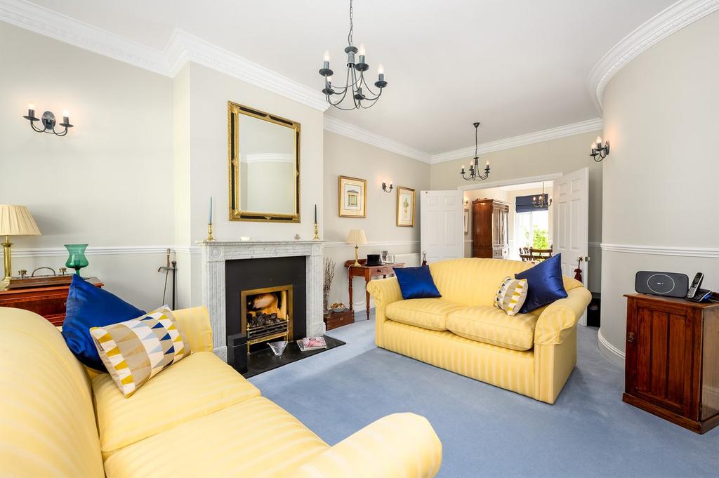 Lakeside Grange, Weybridge, KT13 4 bed terraced house for sale £950,000