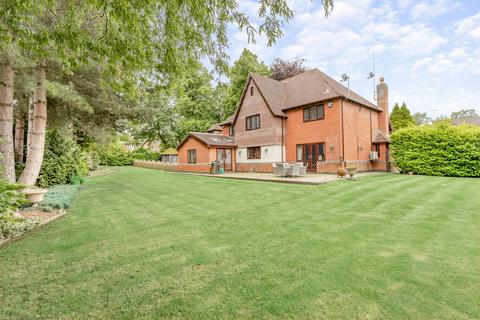 5 bedroom detached house for sale, Medinah Close, Northampton, Northamptonshire NN4 0YS