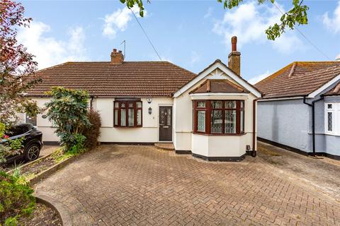 3 bedroom bungalow for sale, Bedford Gardens, Hornchurch, RM12