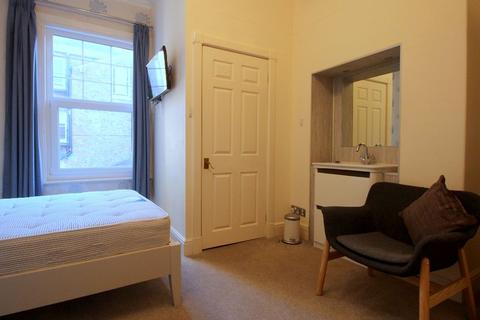 1 bedroom in a house share to rent, Bootham Guest House,  Bootham Crescent, York