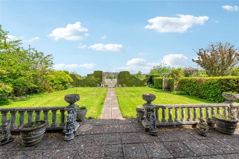 3 bedroom detached house for sale, Butlers Cross, Buckinghamshire