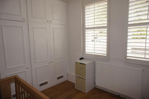 2 bedroom apartment to rent, Spencer Hill, London SW19