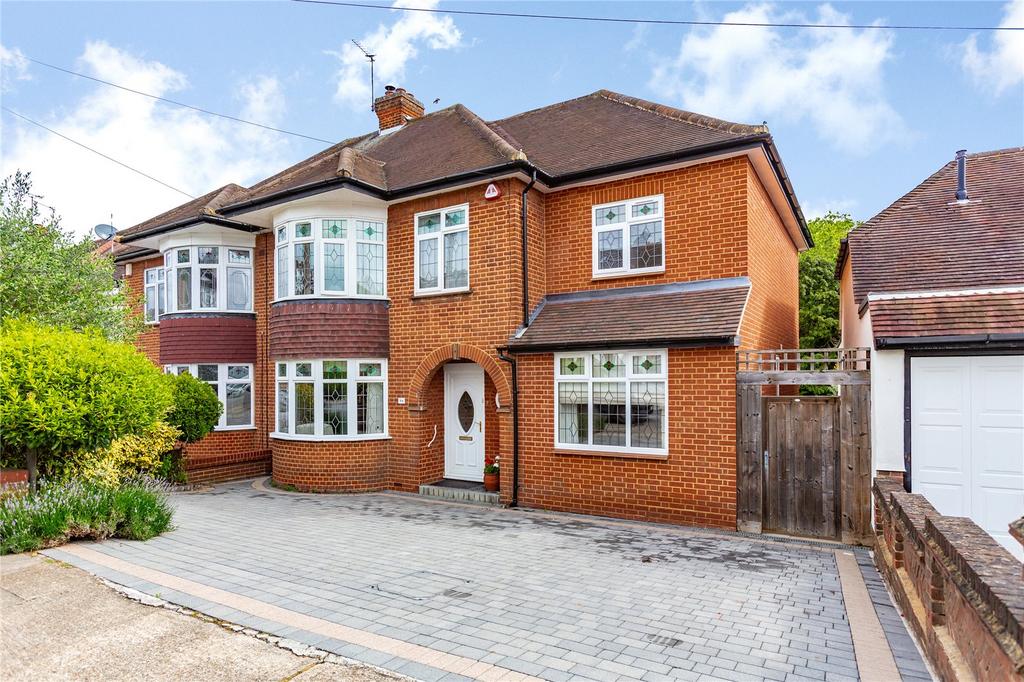 Lake Rise, Romford, RM1 5 bed semidetached house for sale £900,000