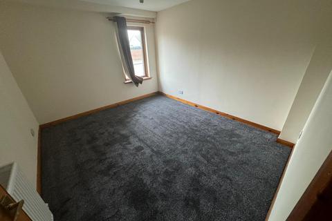 2 bedroom flat to rent, Oakfield Street, Kelty, KY4