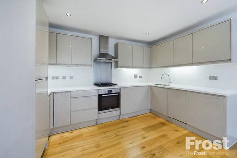 2 bedroom apartment for sale, High Street, Feltham, TW13