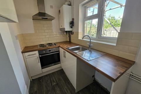3 bedroom terraced house to rent, Lees Hill Street, Nottingham, Nottinghamshire, NG2