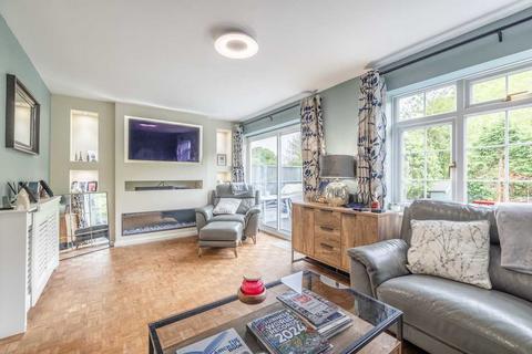 18 Eton Close, Datchet, Slough, SL3 9BE