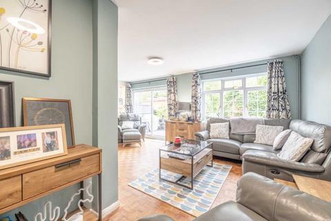 18 Eton Close, Datchet, Slough, SL3 9BE