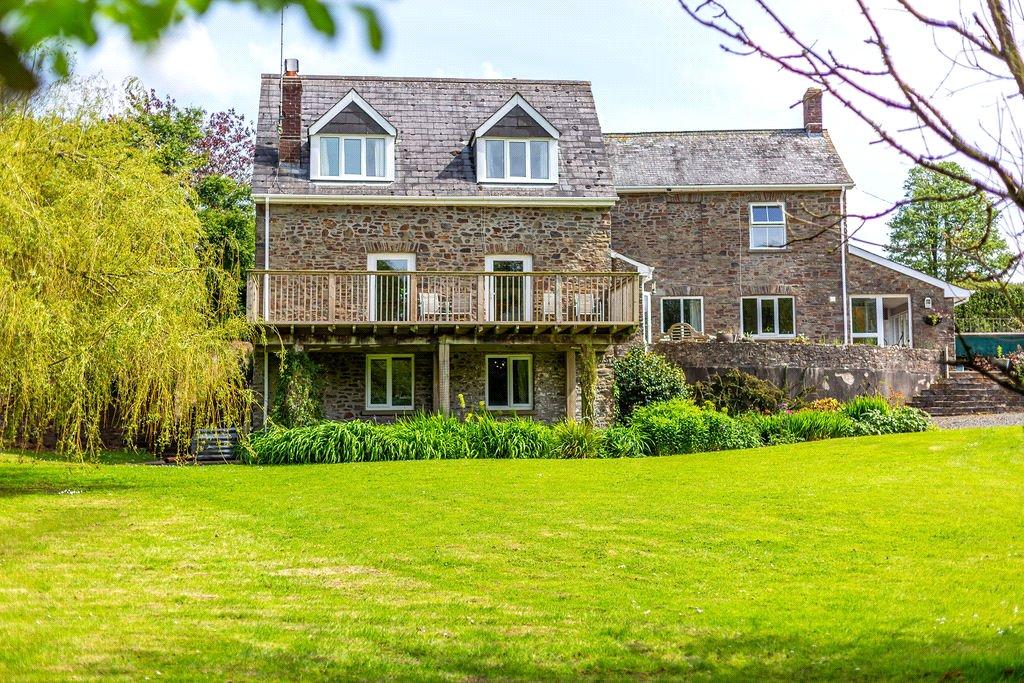 Littleham, Bideford, Devon, EX39 5 bed detached house for sale £1,100,000