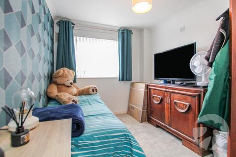 36 High Point, London, SE9 3NZ