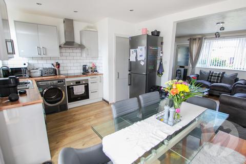 36 High Point, London, SE9 3NZ