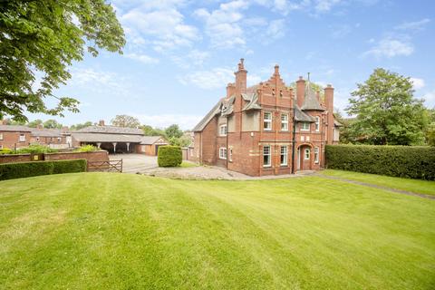 7 bedroom villa for sale, Fairy Road, Wrexham LL13