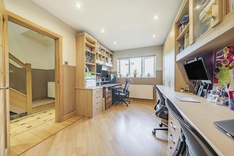 18 Freeman Road, Morden, SM4 6AR