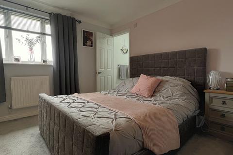 3 bedroom detached house for sale, Brambling Drive, Bradford, West Yorkshire, BD6