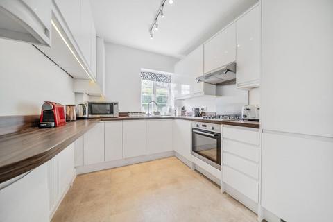 2 bedroom penthouse for sale, Bushey Road, Raynes Park
