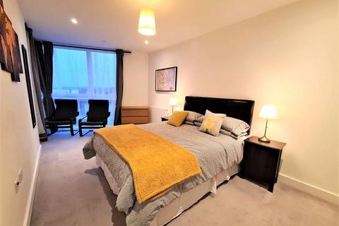 1 bedroom flat to rent, River Gardens Walk, London SE10