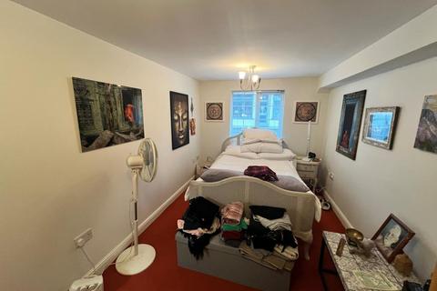 1 bedroom apartment to rent, WATERSIDE,  CHESHAM,  HP5