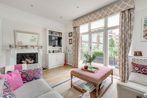 3 bedroom flat to rent, Comeragh Road, London
