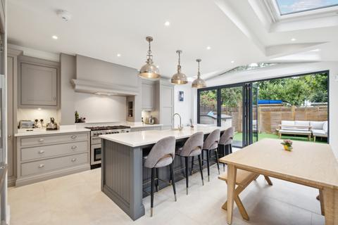 5 bedroom terraced house for sale, Honeybrook Road, SW12