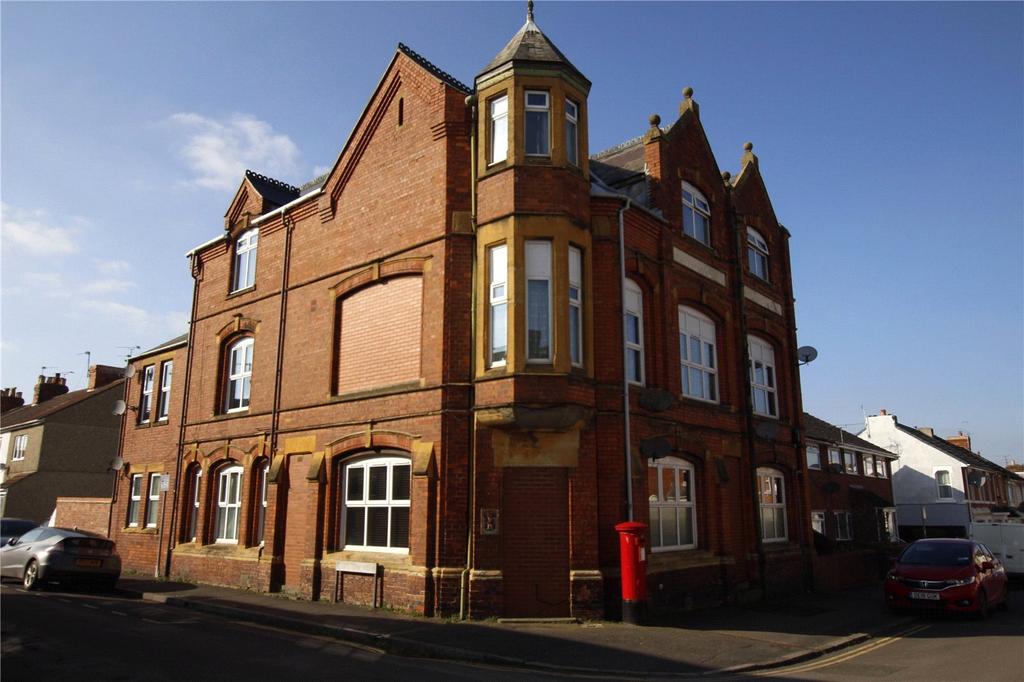 Hythe Road, Swindon, Wiltshire, SN1 9 bed property with land for sale