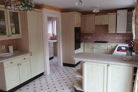5 bedroom detached house to rent, Cranford View, Exmouth