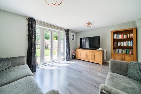 3 bedroom end of terrace house for sale, Brickwork Avenue, Hampshire GU30