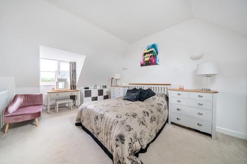 32 Brickwork Avenue, Liphook, GU30 7WP