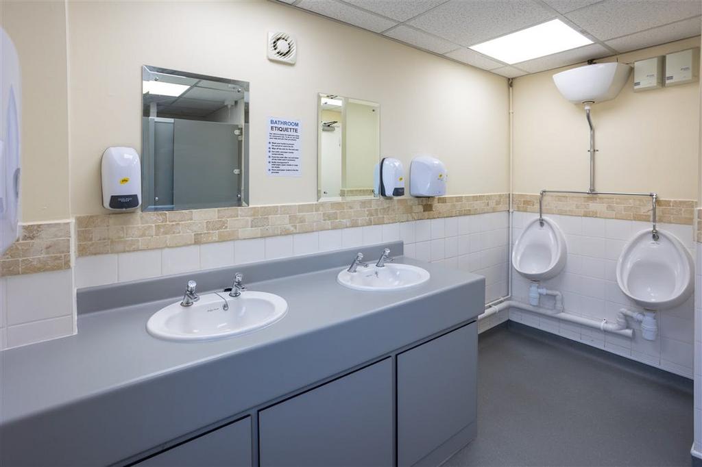 8725  Whittington Hall GROUND 71 Medium.jpg