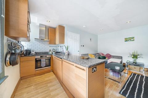 2 bedroom flat for sale, Atherfold Road, Clapham