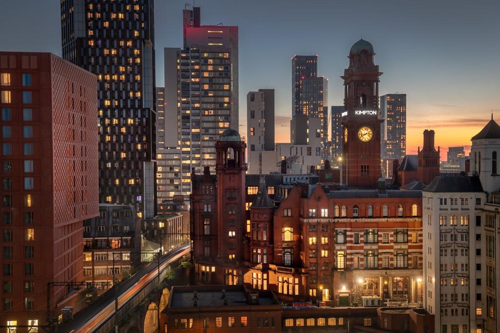 Dinosaur-manchester-skyline-1186v2-2.jpg