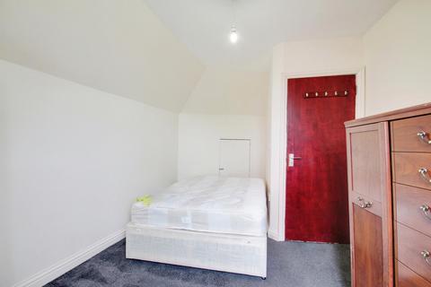 1 bedroom apartment to rent, Botwell Lane, Hayes UB3