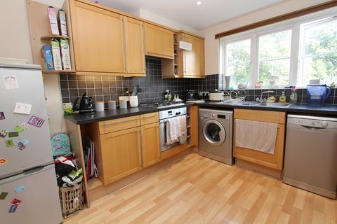 2 bedroom end of terrace house to rent, Luker Drive, Petersfield, Hampshire, GU31
