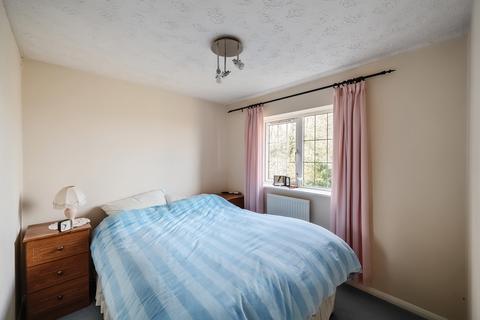 54 Ashlea Meadow, Bishops Cleeve, Cheltenham, GL52 7WG