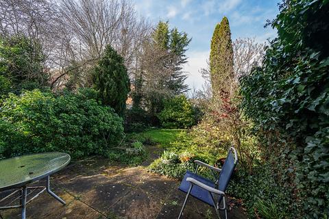 54 Ashlea Meadow, Bishops Cleeve, Cheltenham, GL52 7WG