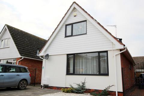 2 bedroom chalet to rent, Cox Drive, Nottingham NG13