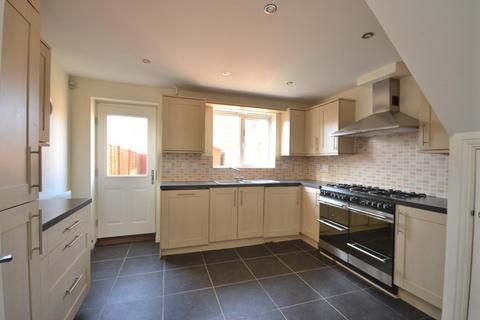 4 bedroom terraced house to rent, Thackeray, BRISTOL BS7