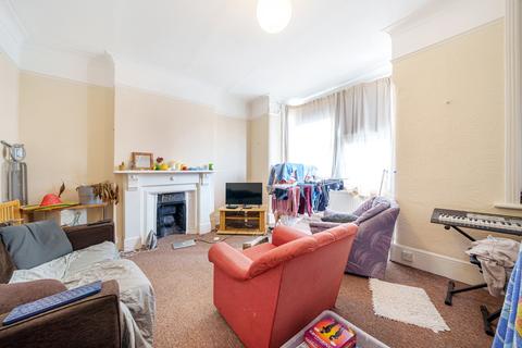 3 bedroom maisonette for sale, London, London SW11