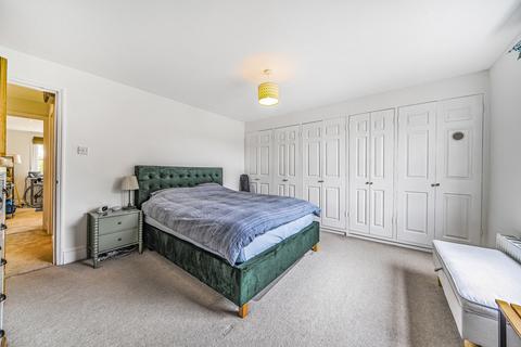 1 bedroom apartment for sale, St. James Terrace, London SW12