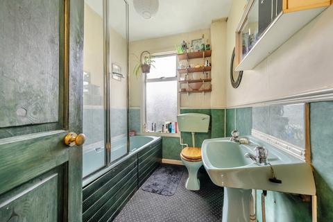 25 Narroways Road, Bristol, BS2 9XB