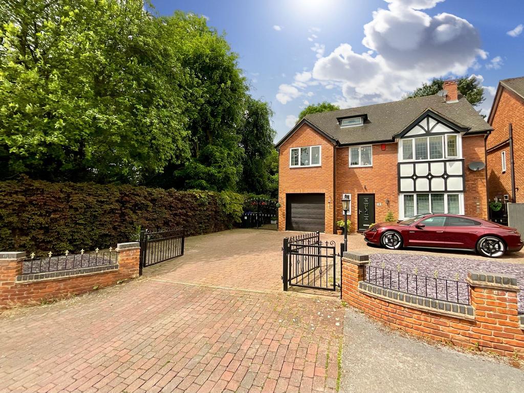 St. Peters Lane, Blythe Bridge, ST11 5 bed detached house for sale £