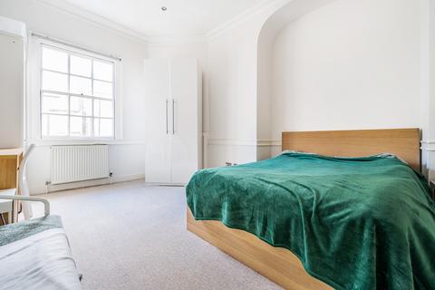 First Floor Flat, 6 Barton Buildings, Bath, BA1 2JR